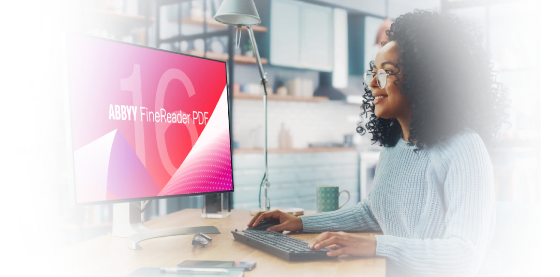 Mulher no computador 1 (1) - Gomaq