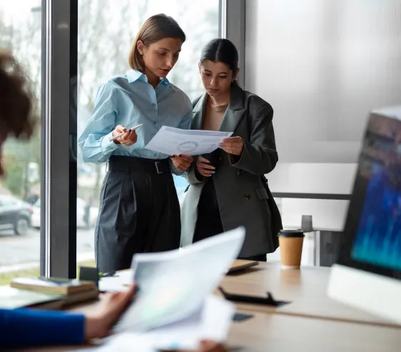 Mulheres eme scritorio (1) - Gomaq